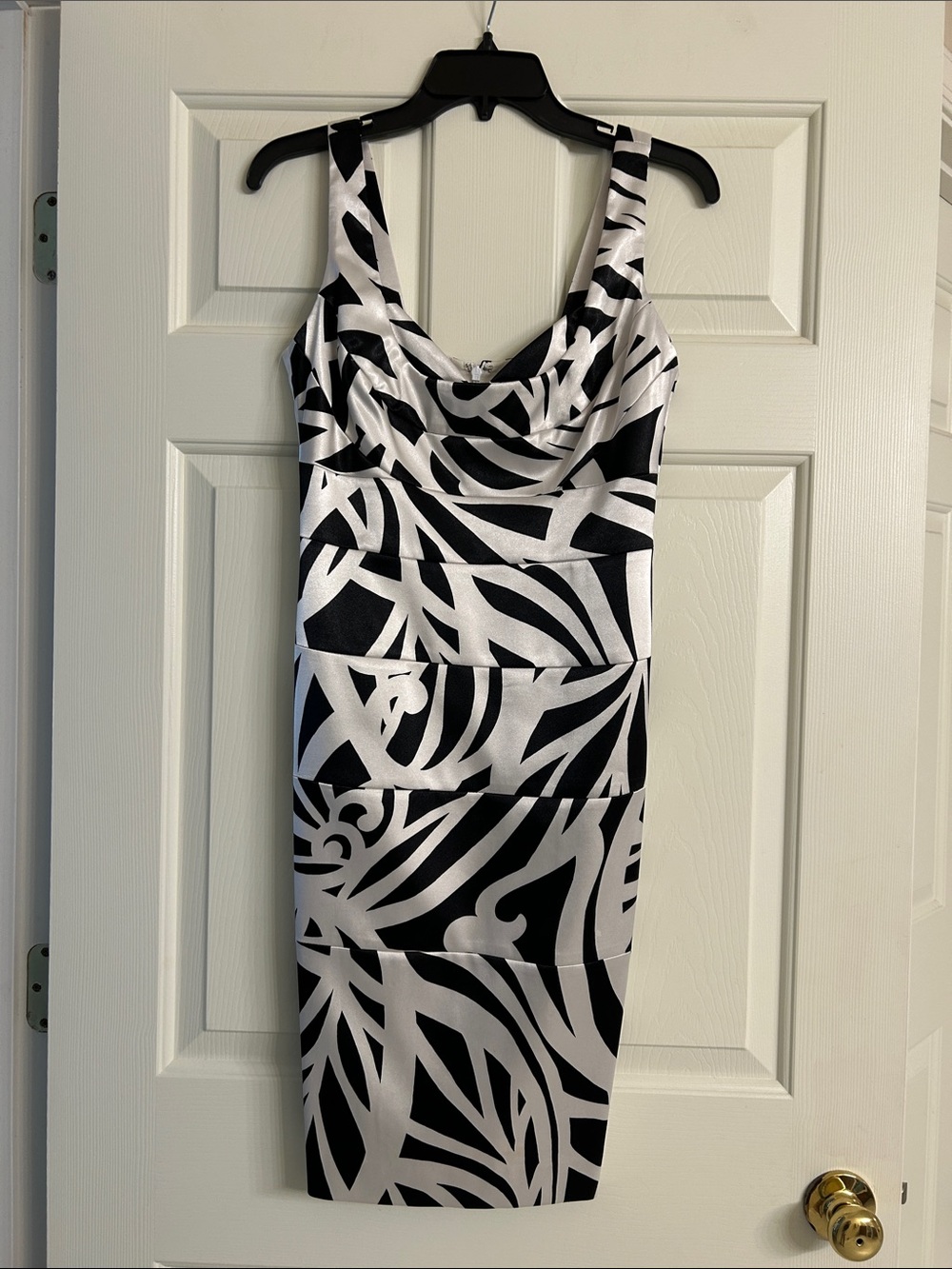 White House Black Market Black & White Printed Sleeveless Midi Dress